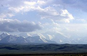 Вид на Пик Ленина с дороги Иркештам — Сары Таш (Киргизия)